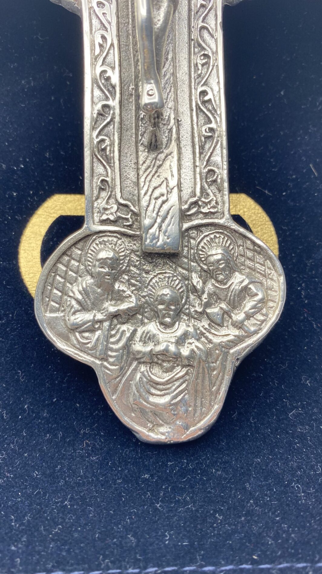 CROCE NEOBIZANTINA IN BRONZO ARGENTATO. NEOBYZANTINE CROSS IN SILVER-PLATED BRONZE - immagine 6