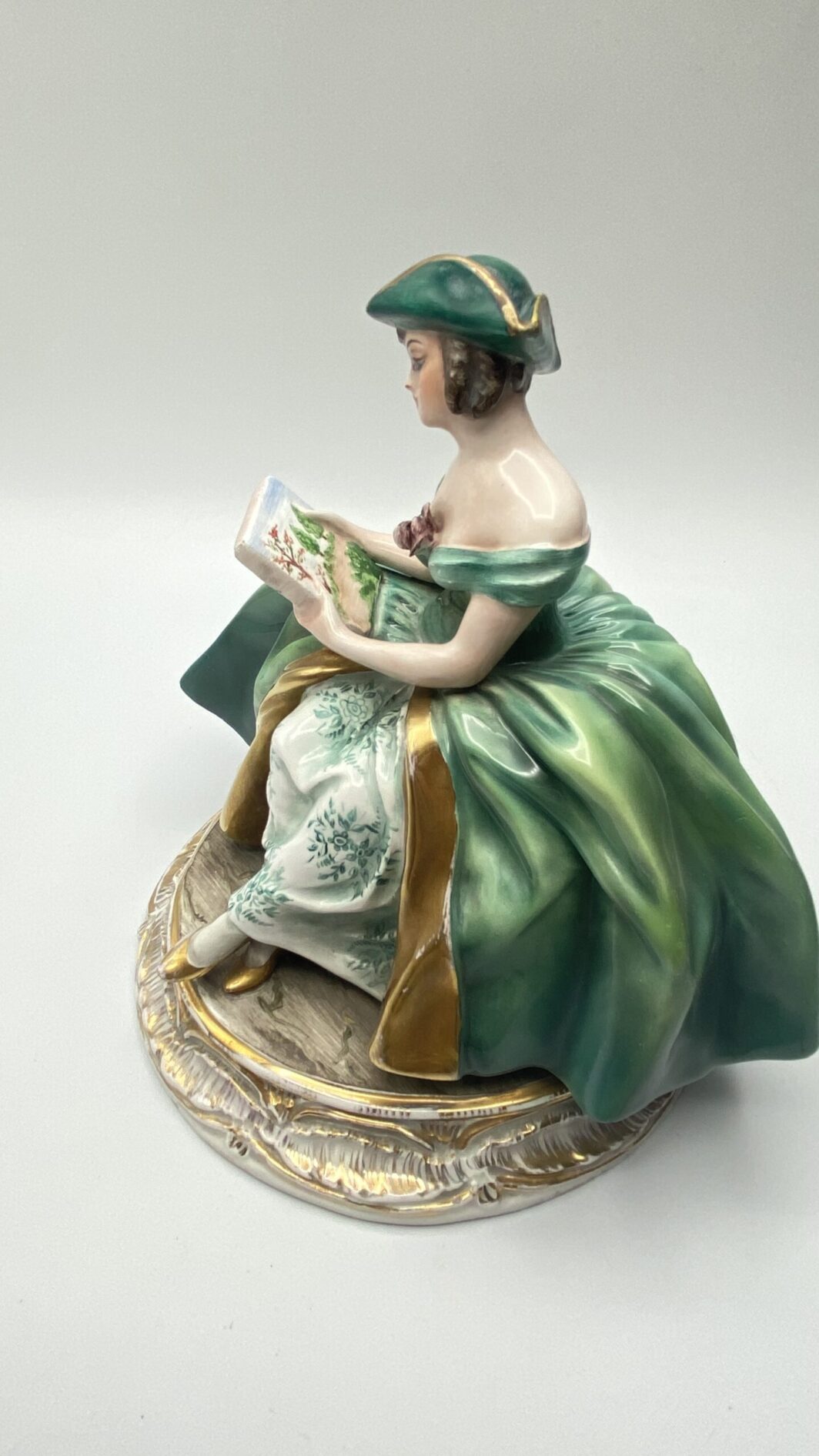 FIGURINA IN PORCELLANA FIRMATA GUIDO CACCIAPUOTI 1930-1939 - immagine 3