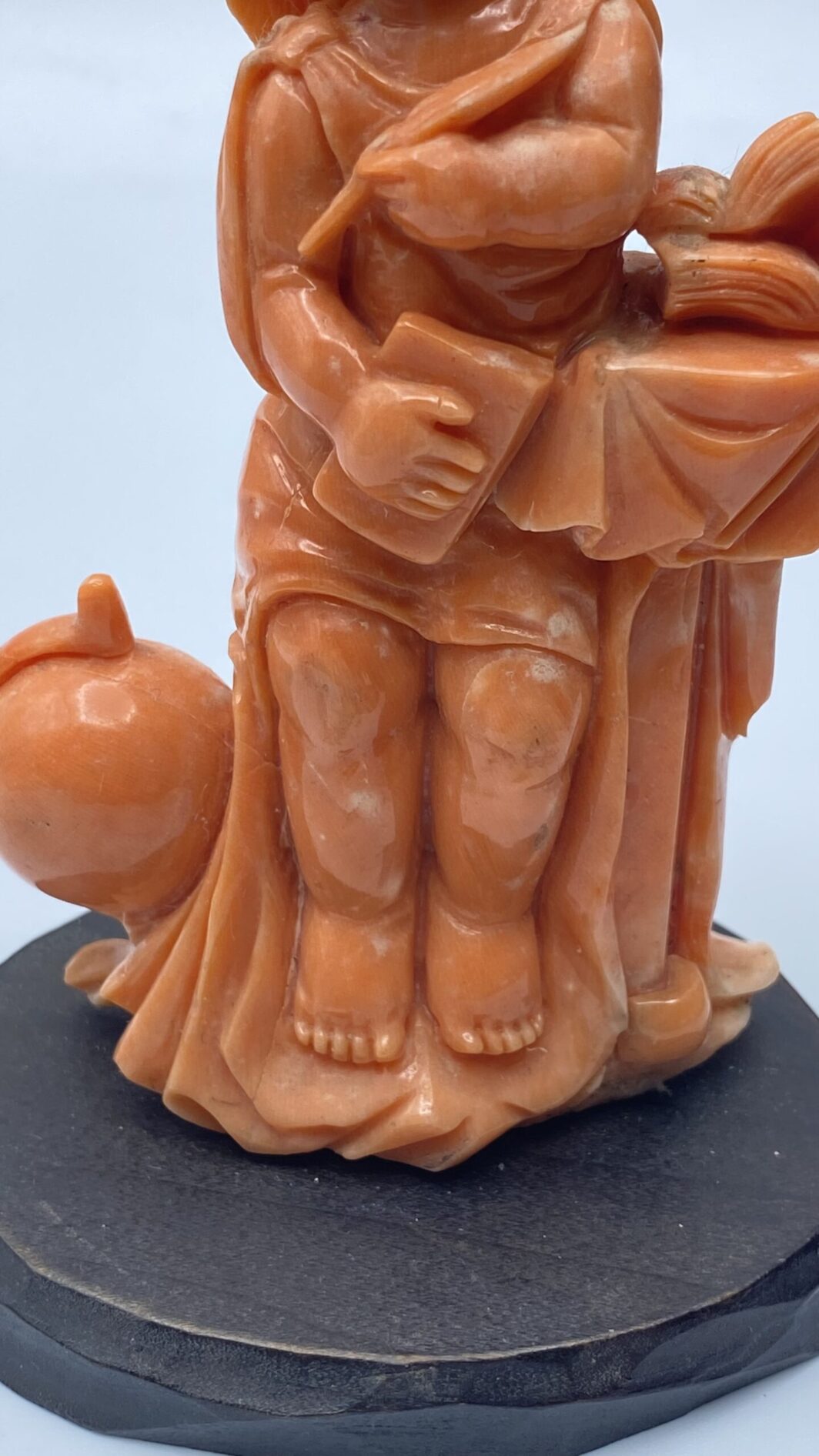 SCULTURA IN CORALLO “ANGELO DELLA SAPIENZA E DELLA CONOSCENZA UNIVERSALE”. FINE ‘800 - immagine 4