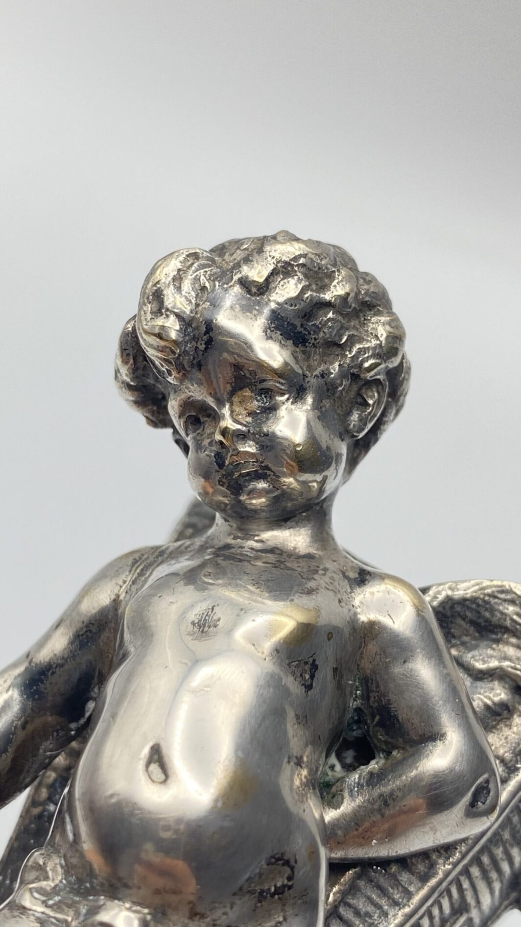 ANGELO CON CESTO, IN BRONZO ARGENTATO XIX sec. - immagine 2