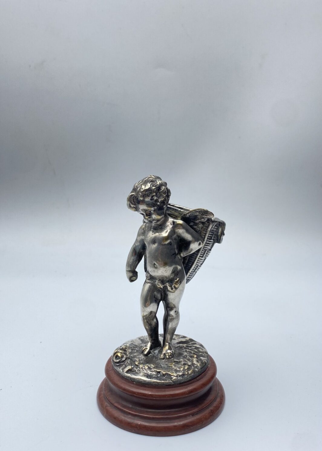 ANGELO CON CESTO, IN BRONZO ARGENTATO XIX sec.