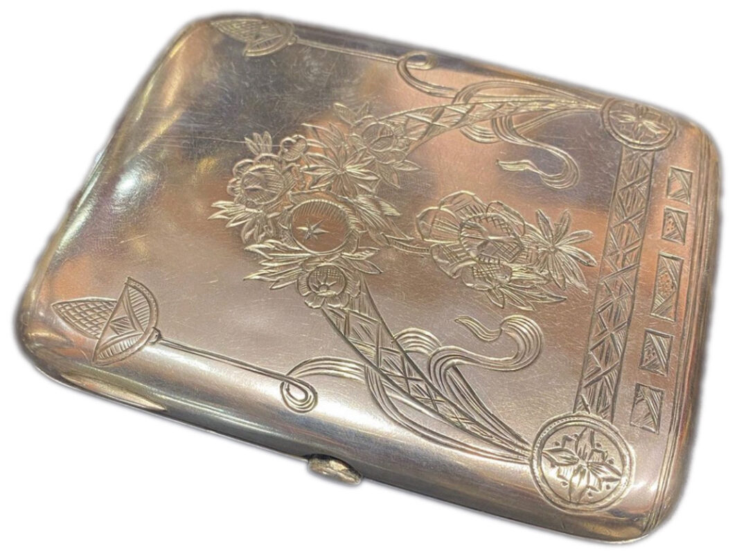 PORTASIGARETTE ARGENTO FIRMATO FABERGE XXsec.