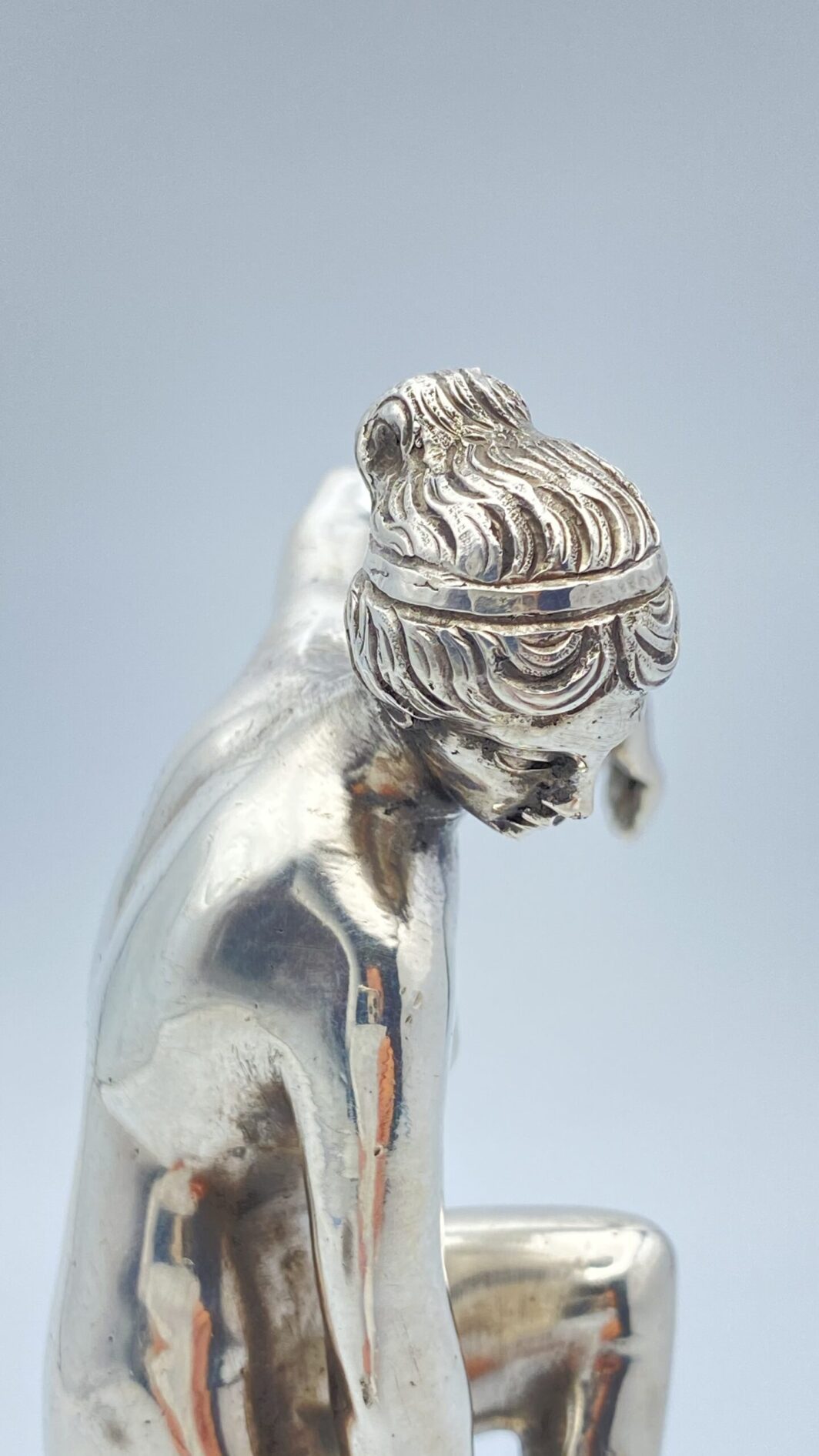 FIGURA DI MUSA IN STILE NEOCLASSICO, IN ARGENTO 800 MASSICCIO, CON BASE IN MALACHITE. ITALIA INIZI ‘900. - immagine 10