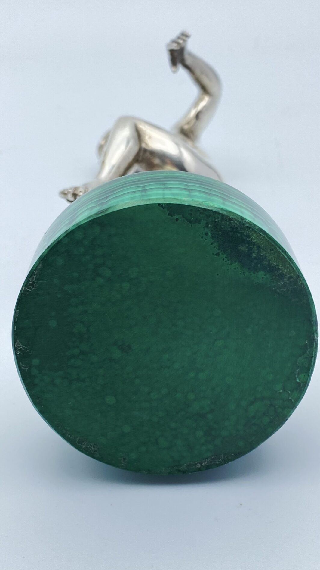 FIGURA DI MUSA IN STILE NEOCLASSICO, IN ARGENTO 800 MASSICCIO, CON BASE IN MALACHITE. ITALIA INIZI ‘900. - immagine 12