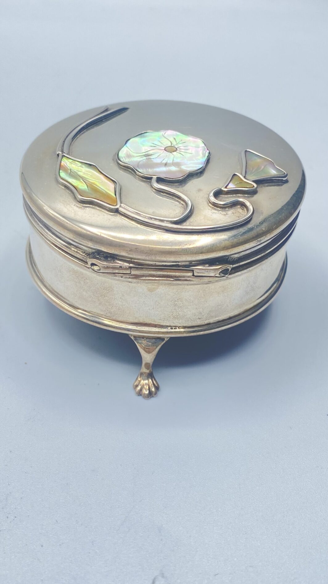 PORTAGIOIE IN ARGENTO E MADREPERLA. ANNO 1909