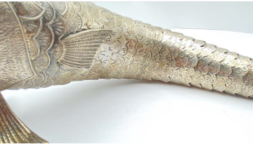 GRANDE PESCE SNODATO IN ARGENTO. XX sec. - immagine 7