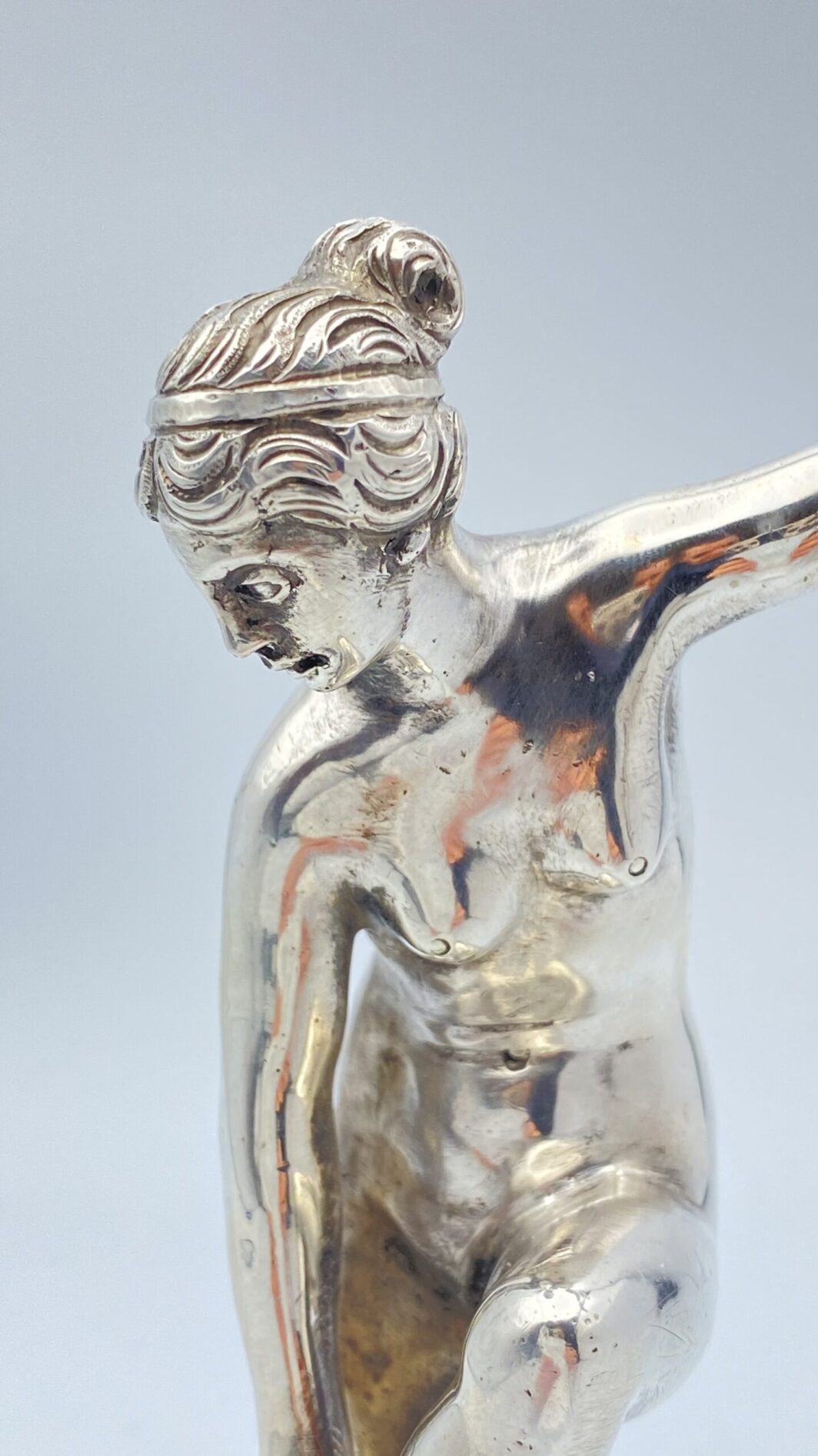 FIGURA DI MUSA IN STILE NEOCLASSICO, IN ARGENTO 800 MASSICCIO, CON BASE IN MALACHITE. ITALIA INIZI ‘900. - immagine 16