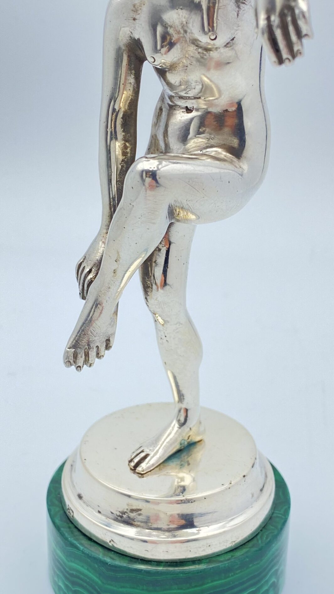 FIGURA DI MUSA IN STILE NEOCLASSICO, IN ARGENTO 800 MASSICCIO, CON BASE IN MALACHITE. ITALIA INIZI ‘900. - immagine 19