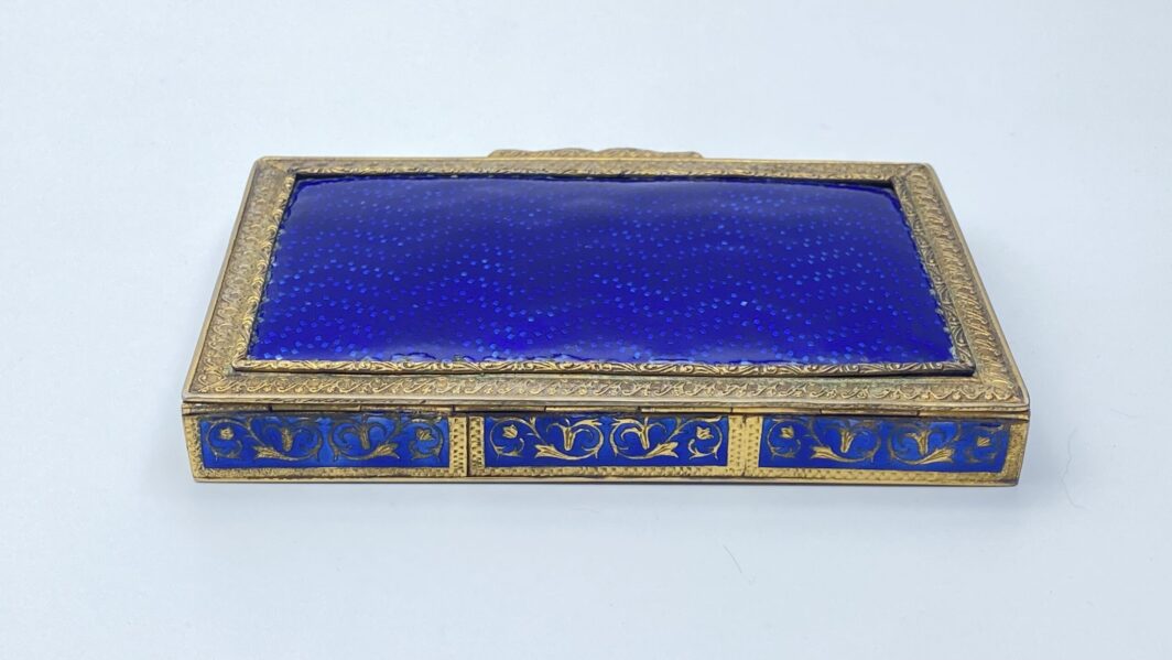 STRAORDINARIA SCATOLA DA SCRITTOIO IN BRONZO E SMALTI  A FUOCO BLU DE ROI. FRANCIA XIX SEC. - immagine 5