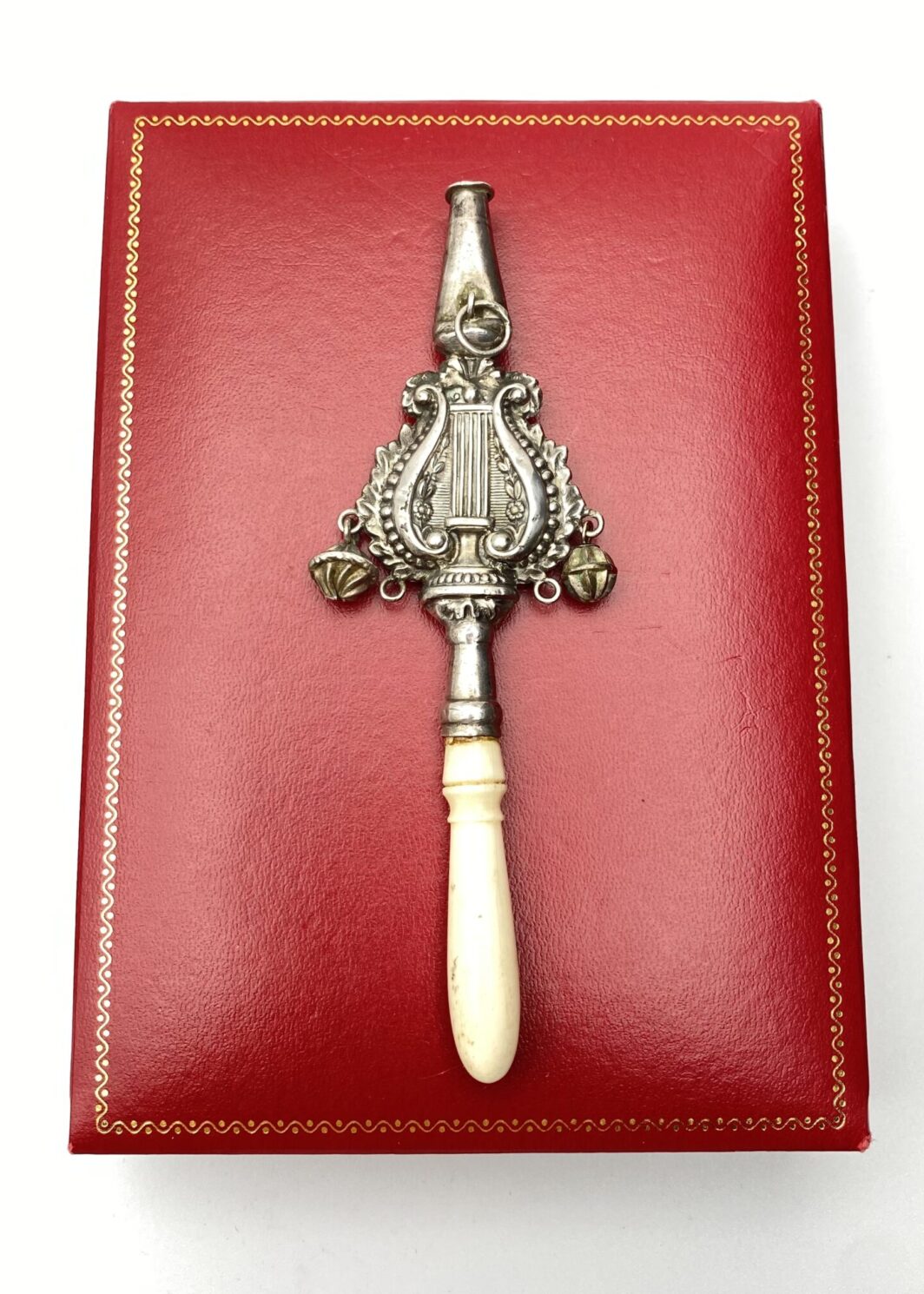 ARGENTO XVIII SECOLO. BABY RATTLE.