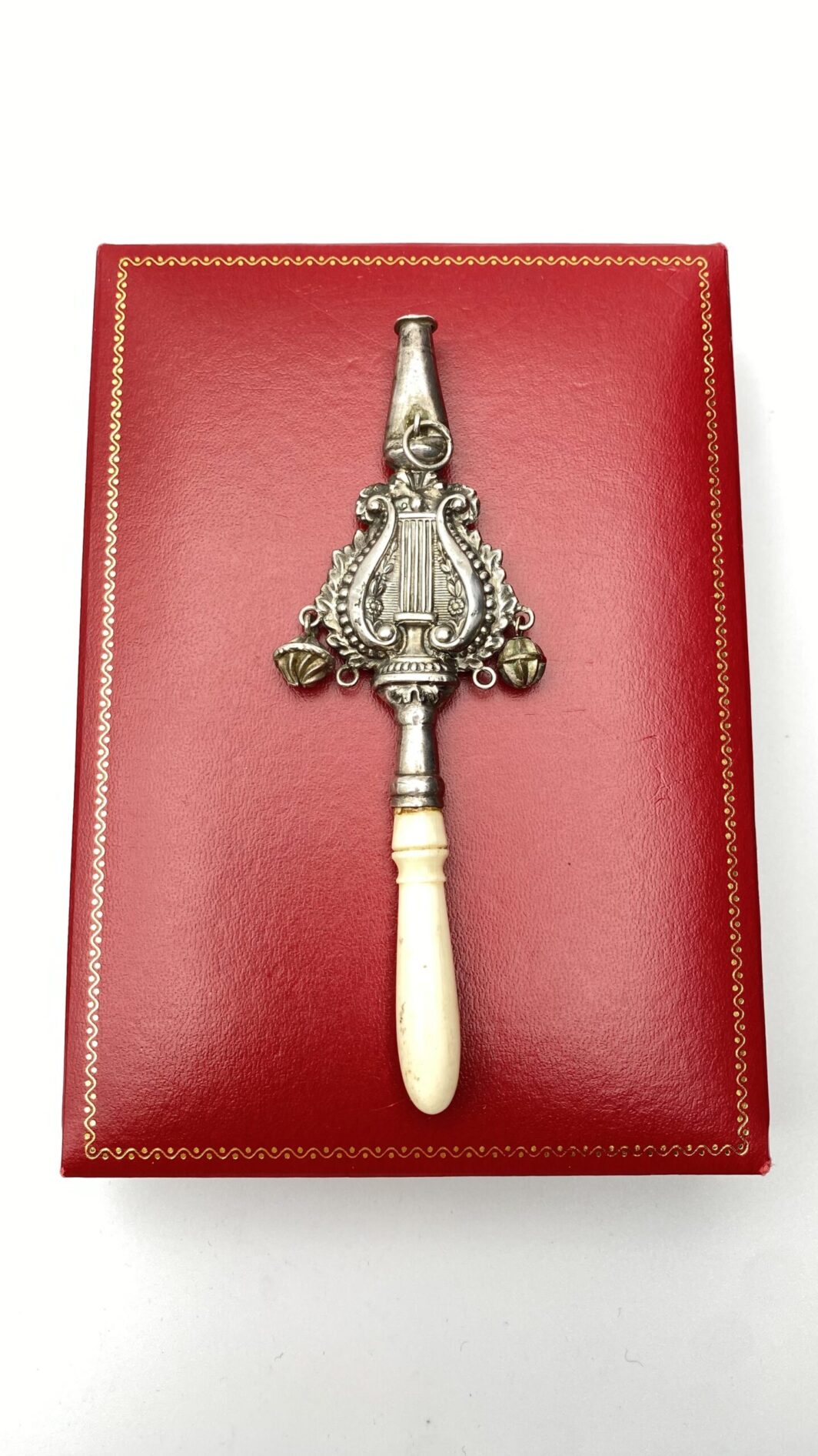 ARGENTO XVIII SECOLO. BABY RATTLE.