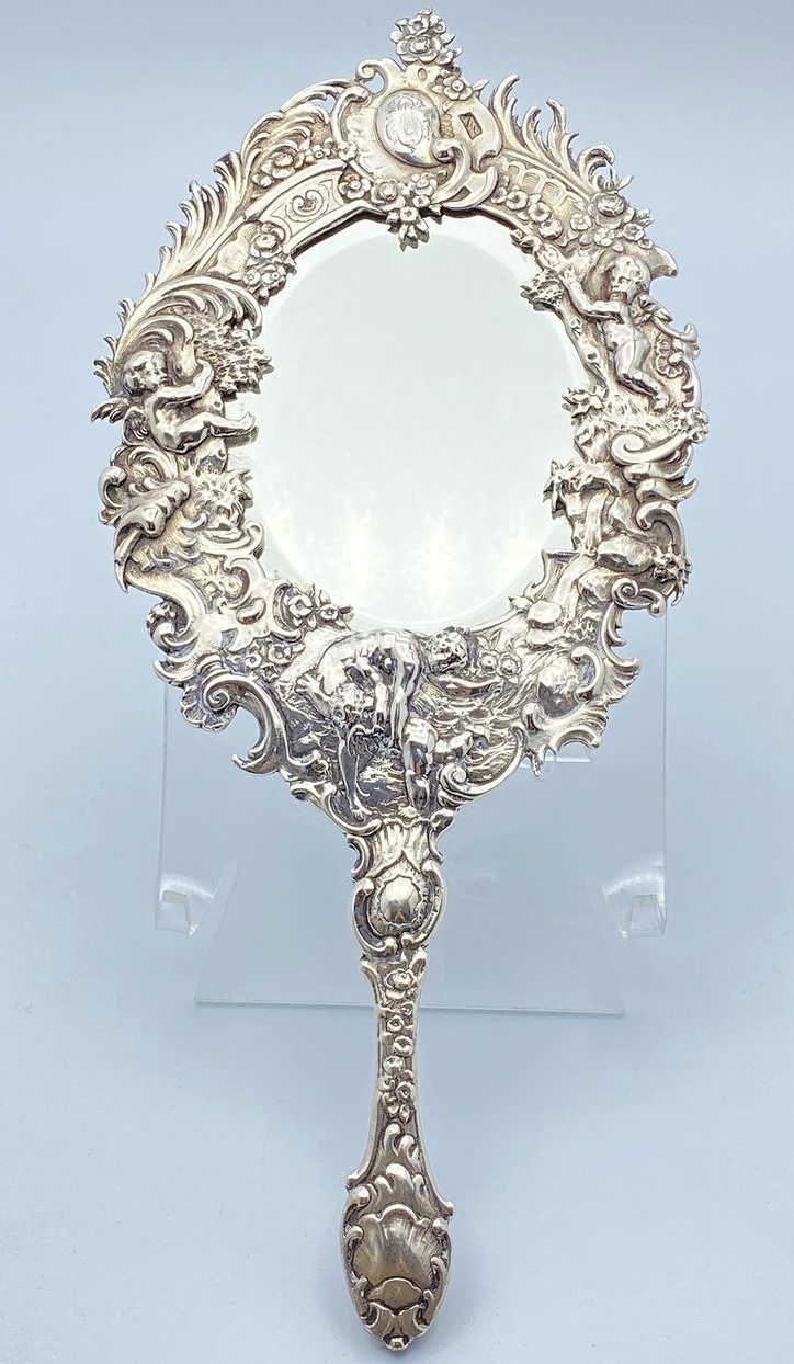 SPECCHIO DA TOELETTA IN ARGENTO. XVIII sec.