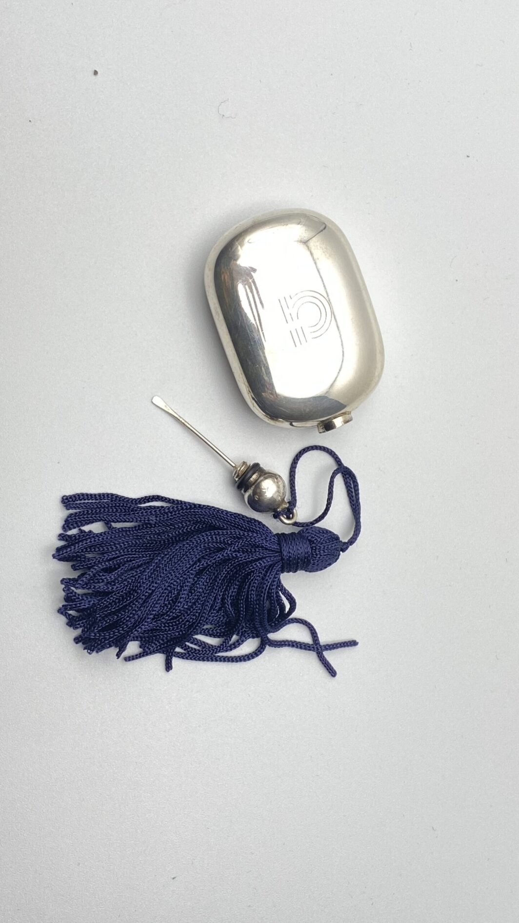 PORTAPROFUMO IN ARGENTO. ART DECO