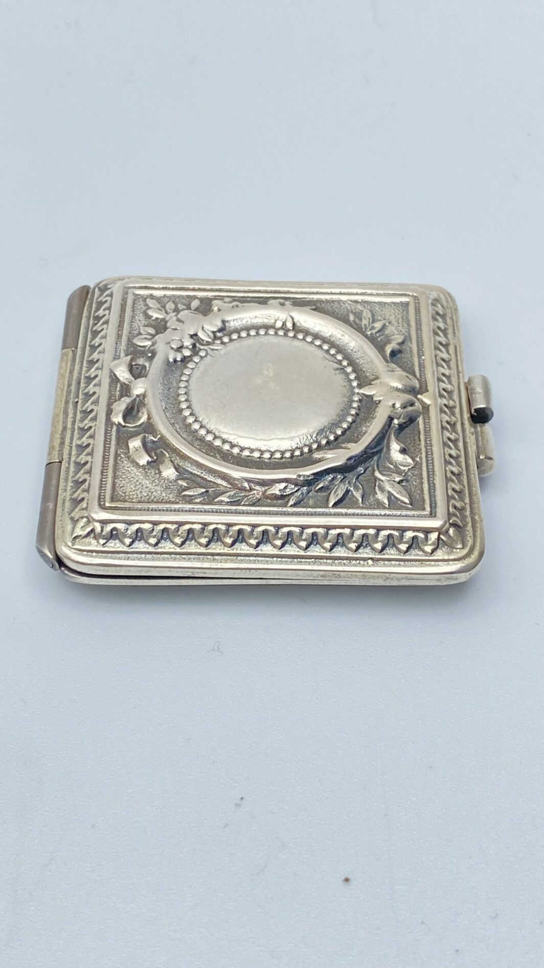 PICCOLA SCATOLA IN ARGENTO. ITALIA XX sec - immagine 2