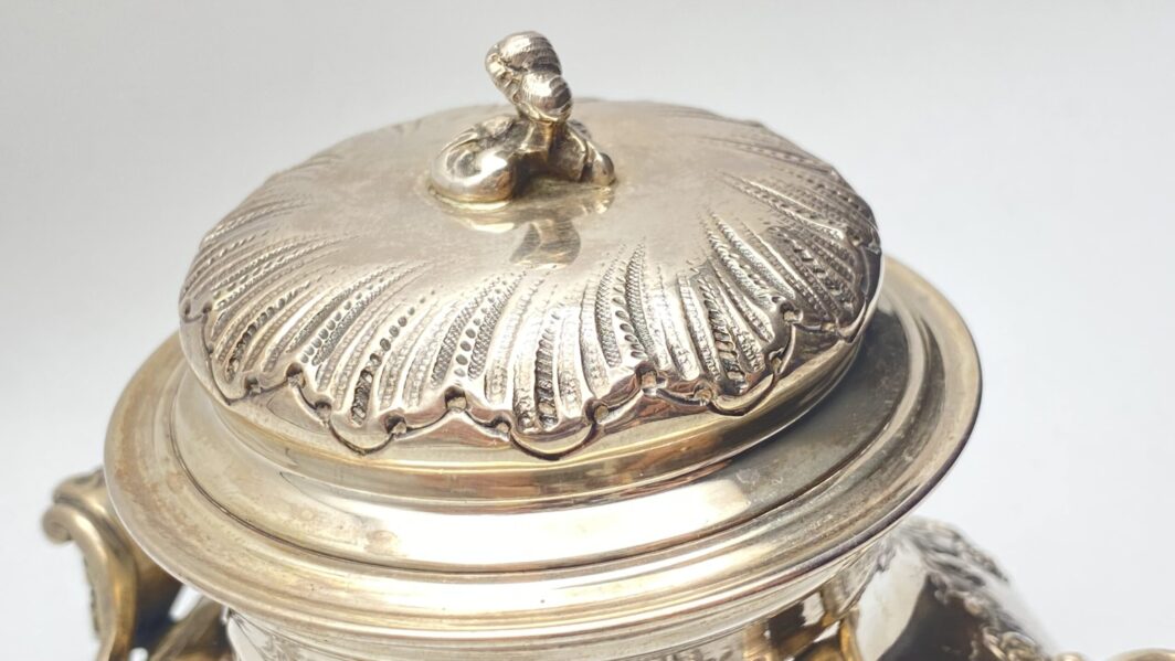 ZUCCHERIERA IN ARGENTO. FRANCIA 1860 CIRCA. - immagine 8