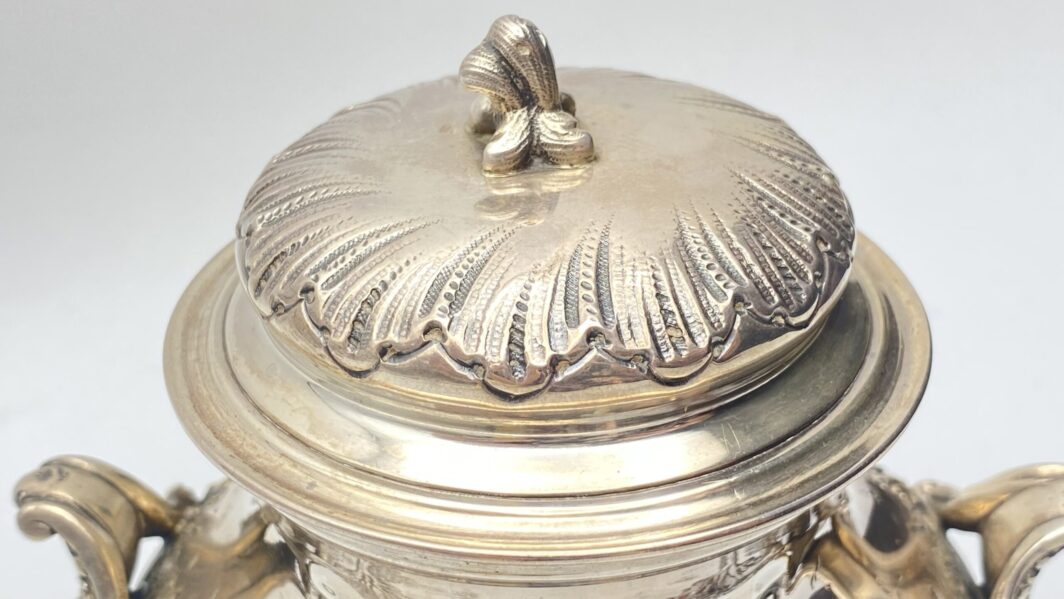 ZUCCHERIERA IN ARGENTO. FRANCIA 1860 CIRCA. - immagine 10