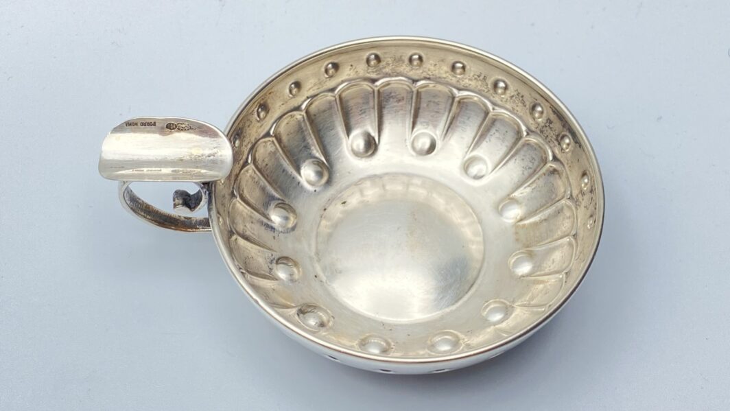 TASTEVIN IN ARGENTO FIRMATO "PORRO".  ROMA XX secolo - immagine 2