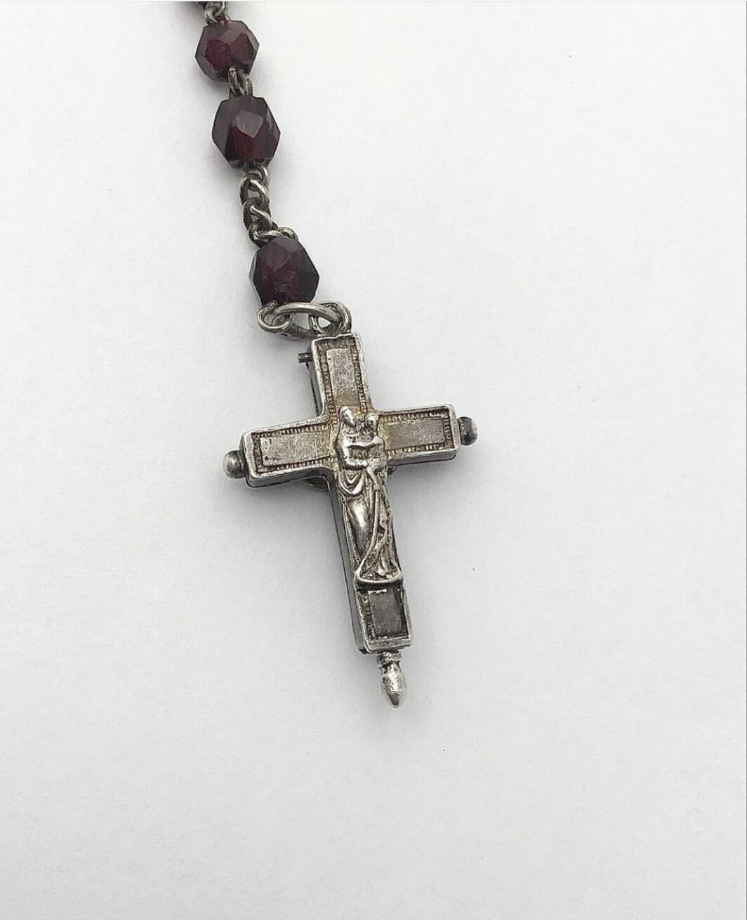 ROSARIO IN ARGENTO E GRANATI CON RELIQUIARIO E CUSTODIA ORIGINALE. XIX sec. - immagine 8