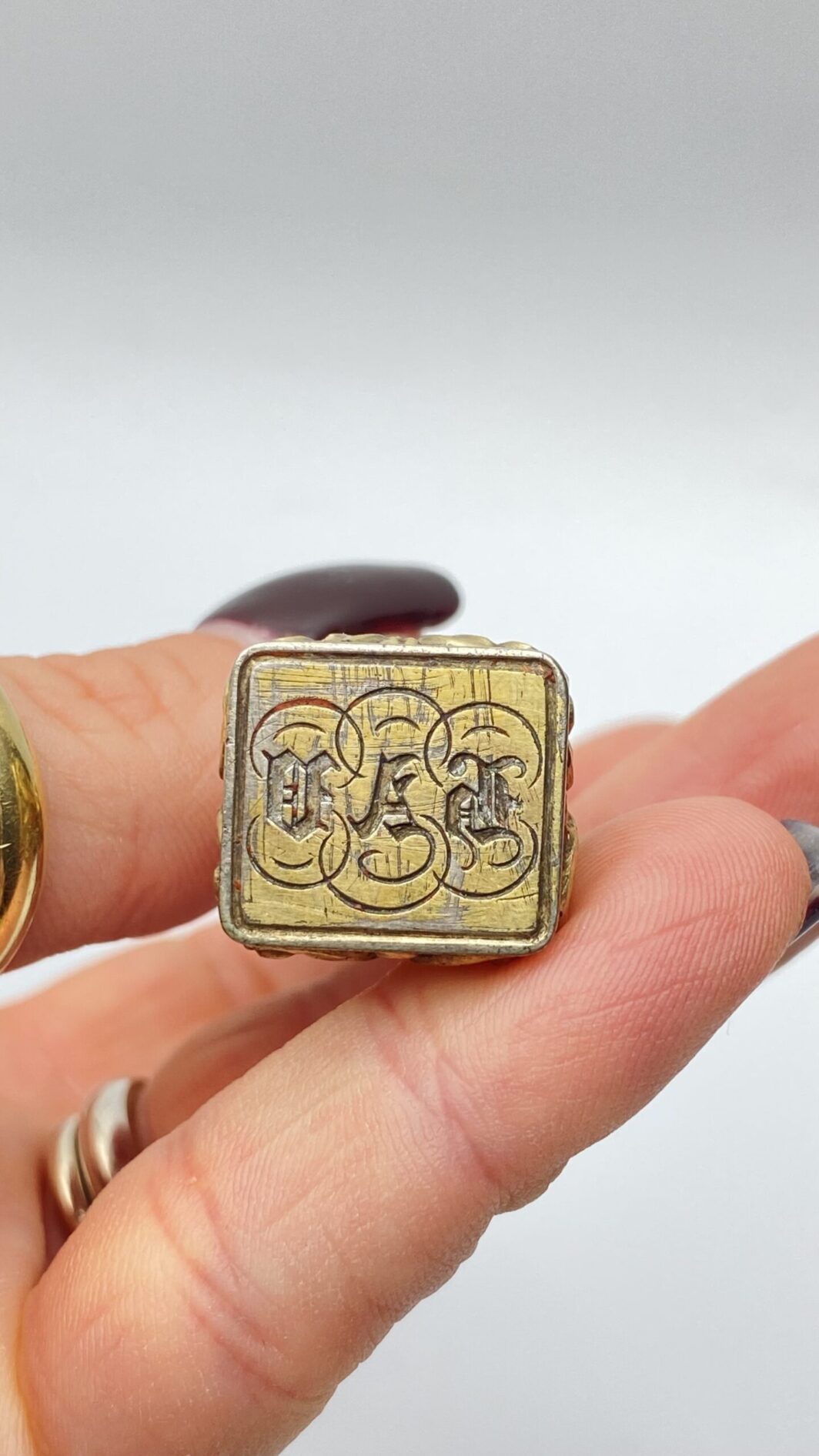 SIGILLO IN ARGENTO E MATERIALE ORGANICO PREGIATO. FRANCIA 1840 CIRCA - immagine 3
