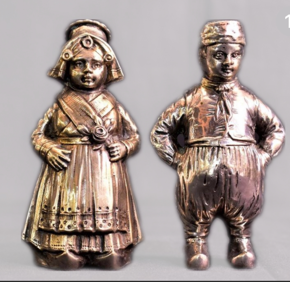SALE E PEPE IN ARGENTO‘’LUI e LEI’’. OLANDA, PRIMA METÀ DEL XIX sec.