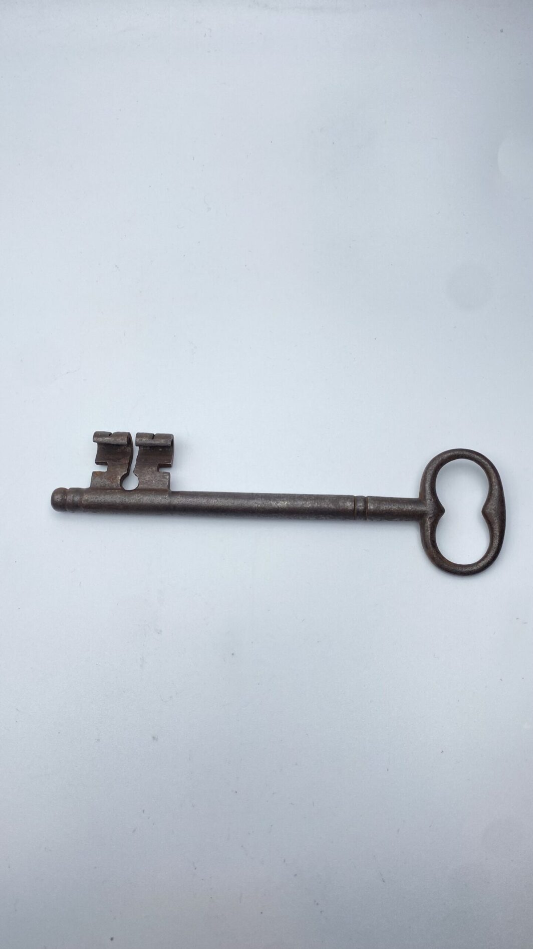 CHIAVE IN BRONZO XVII sec - immagine 6
