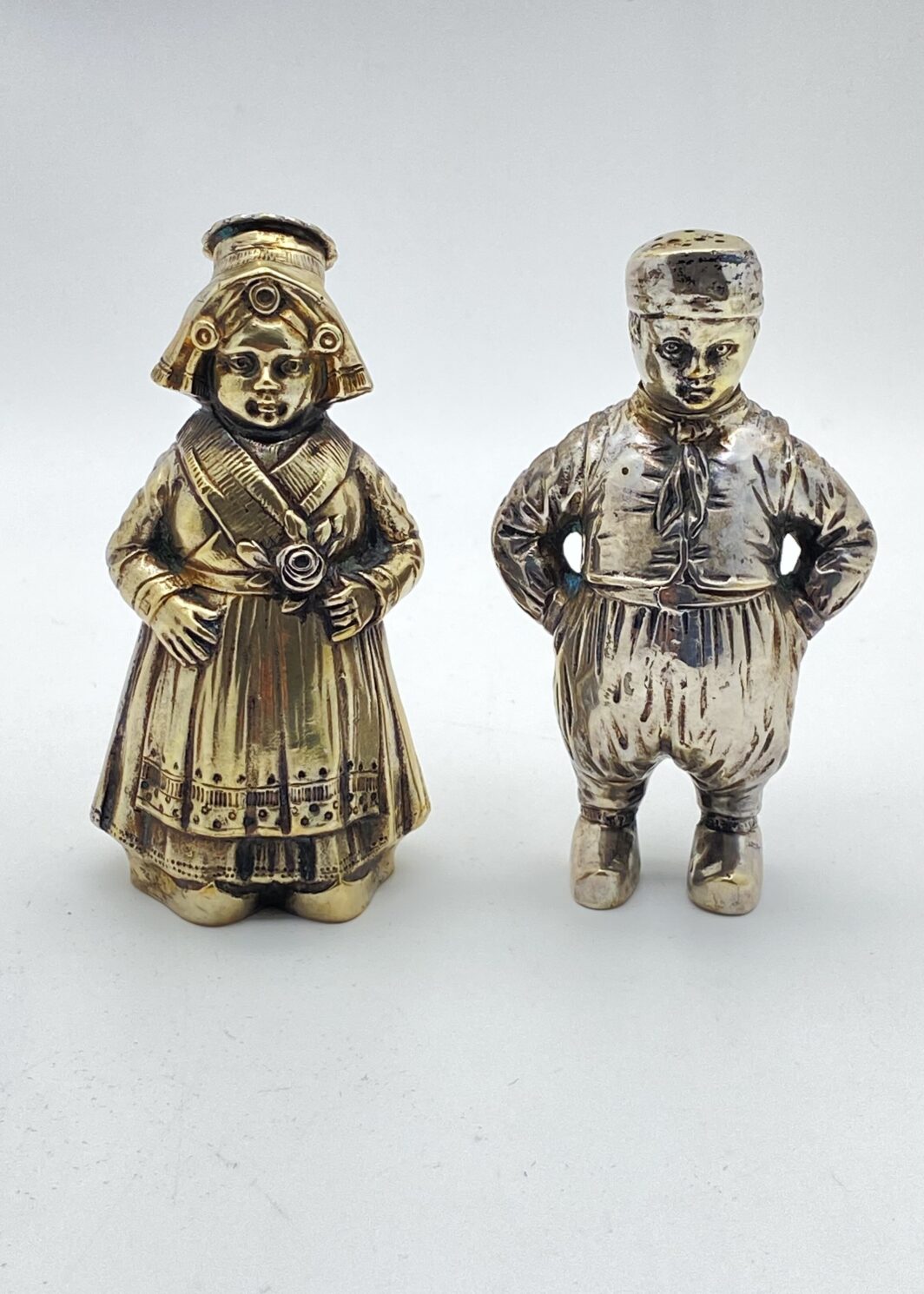 SALE E PEPE IN ARGENTO‘’LUI e LEI’’. OLANDA, PRIMA METÀ DEL XIX sec.