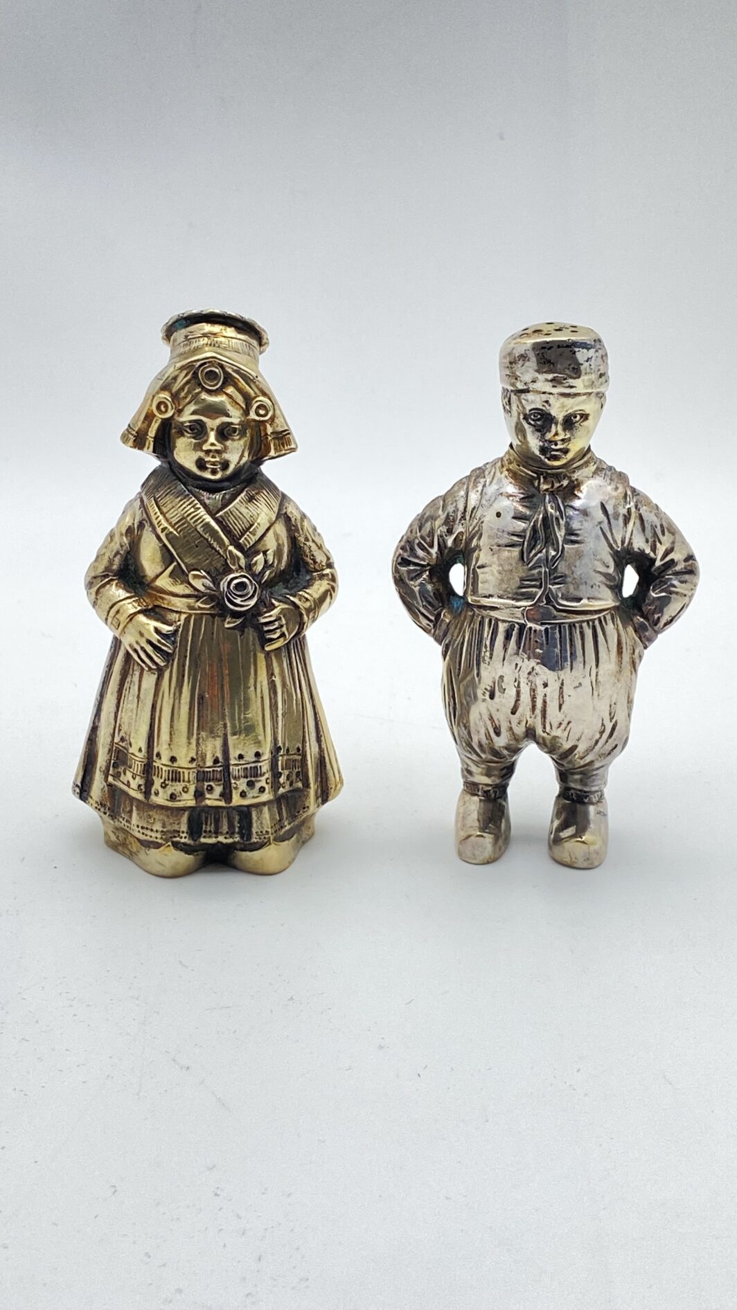 SALE E PEPE IN ARGENTO‘’LUI e LEI’’. OLANDA, PRIMA METÀ DEL XIX sec.