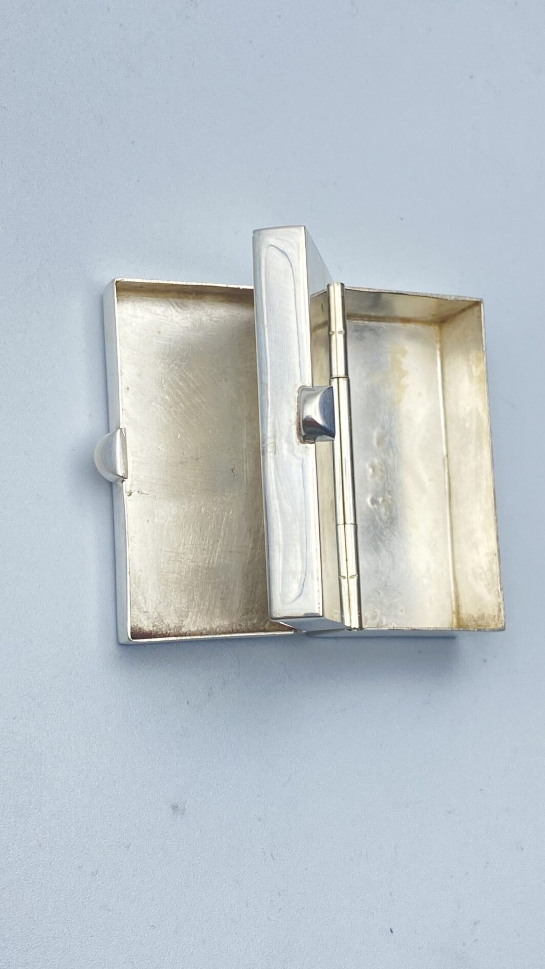 TABACCHIERA DOPPIOFONDO IN ARGENTO. XX sec. - immagine 14