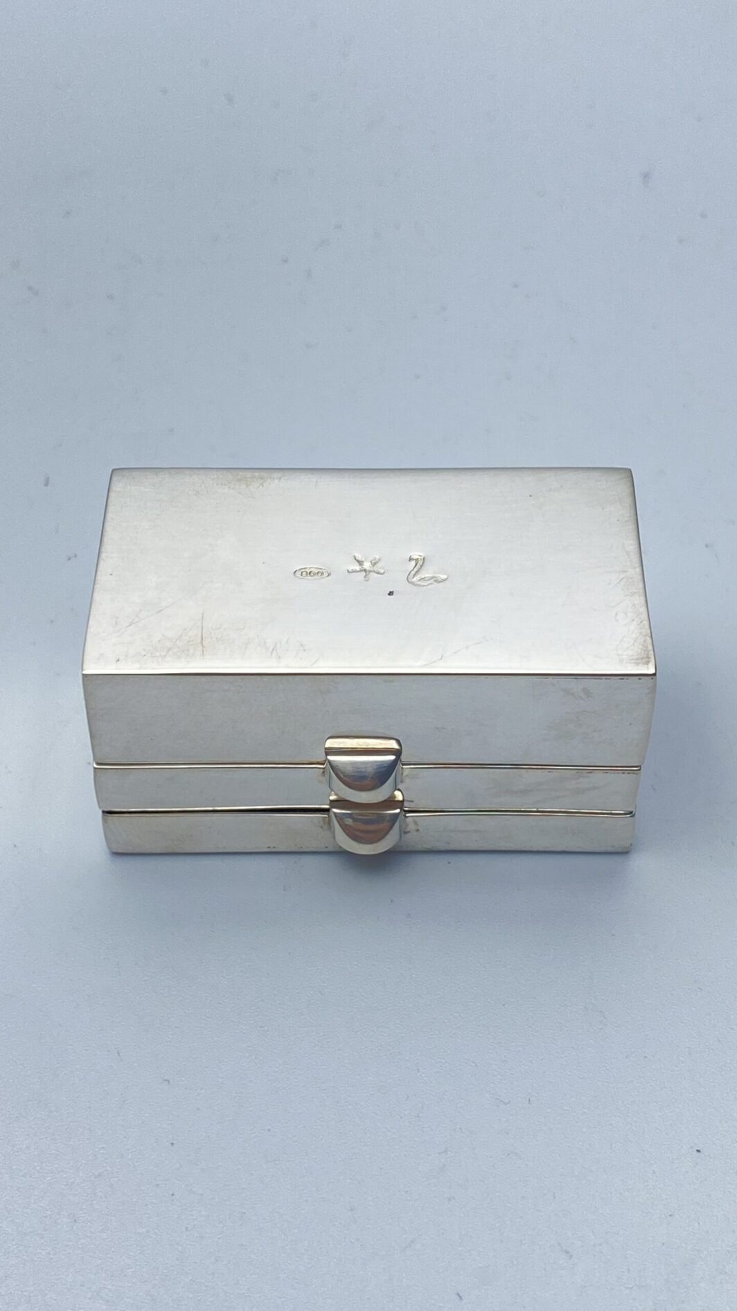 TABACCHIERA DOPPIOFONDO IN ARGENTO. XX sec. - immagine 5