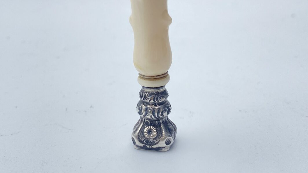 SIGILLO IN ARGENTO E MATERIALE ORGANICO PREGIATO. EPOCA NAPOLEONE III XIX SECOLO - immagine 10