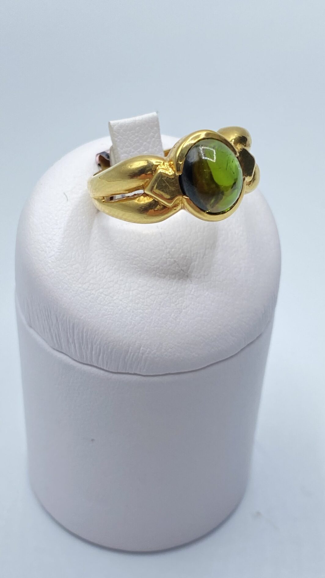 ANELLO VINTAGE IN ORO 18KT CON PERIDOTO CABOCHON. ART DECO - immagine 8