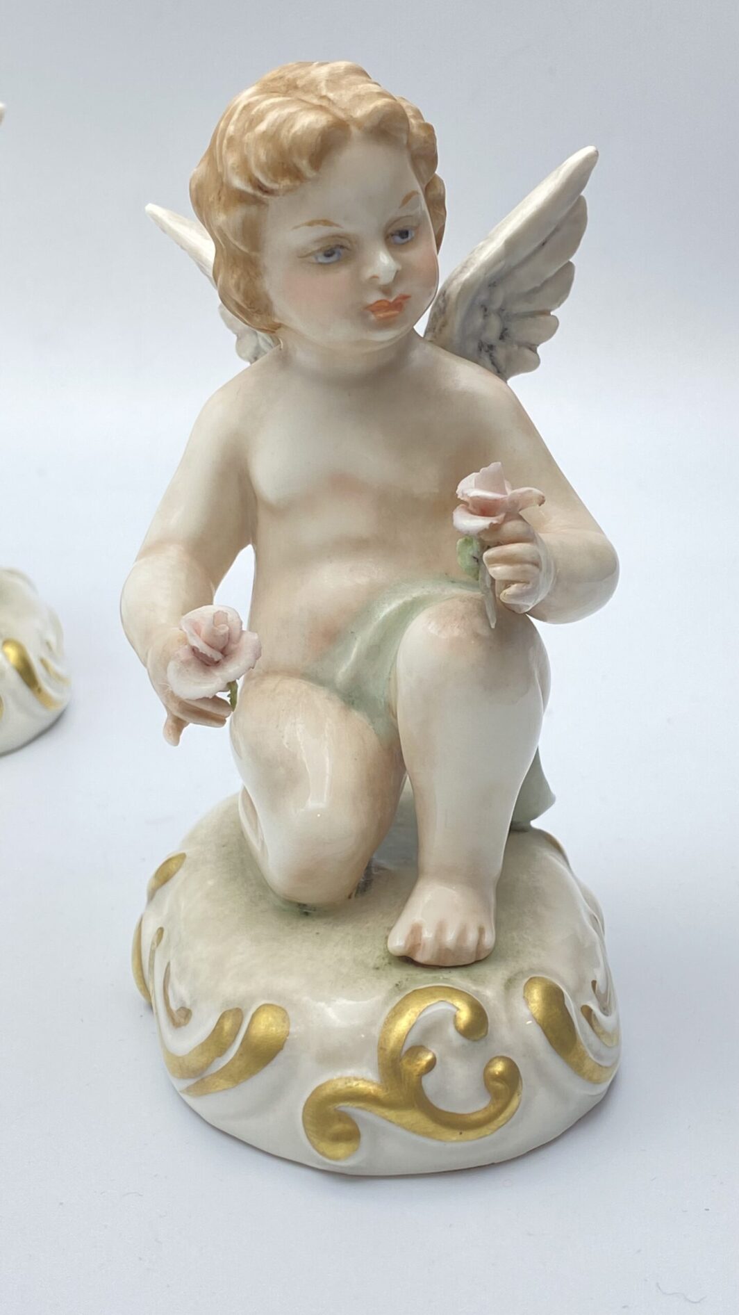 PAIO DI ANGELI IN PORCELLANA DI CAPODIMONTE. NAPOLI, FINE ‘800 - immagine 12