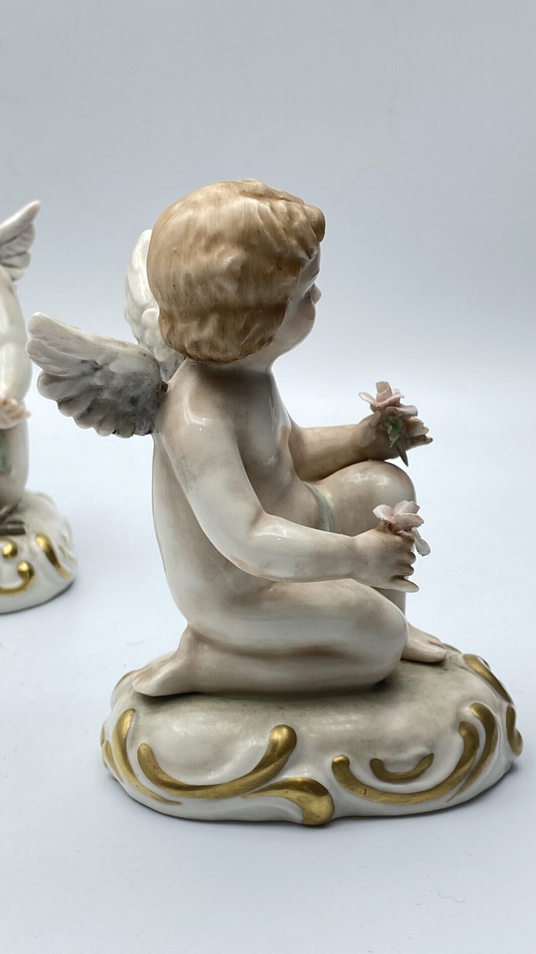 PAIO DI ANGELI IN PORCELLANA DI CAPODIMONTE. NAPOLI, FINE ‘800 - immagine 16