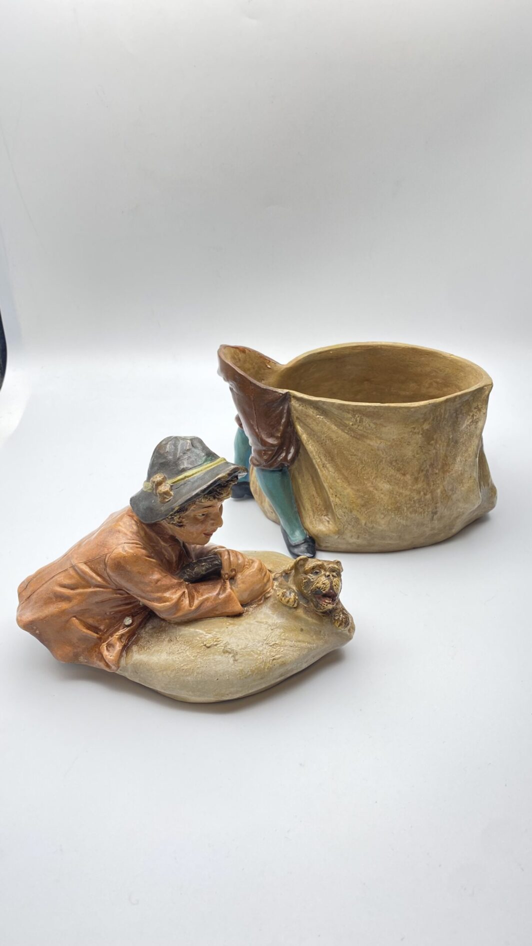 RARA SCATOLA PORTA TABACCO  DA COLLEZIONE IN TERRACOTTA. SCUOLA GOLDSCHEIDER XIX sec. - immagine 15