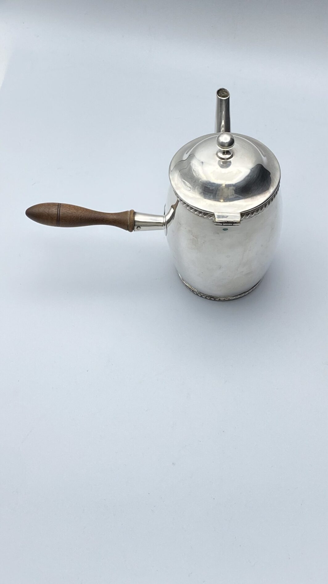 RARA CIOCCOLATIERA IN ARGENTO. BELGIO, ANNO 1759 - immagine 13
