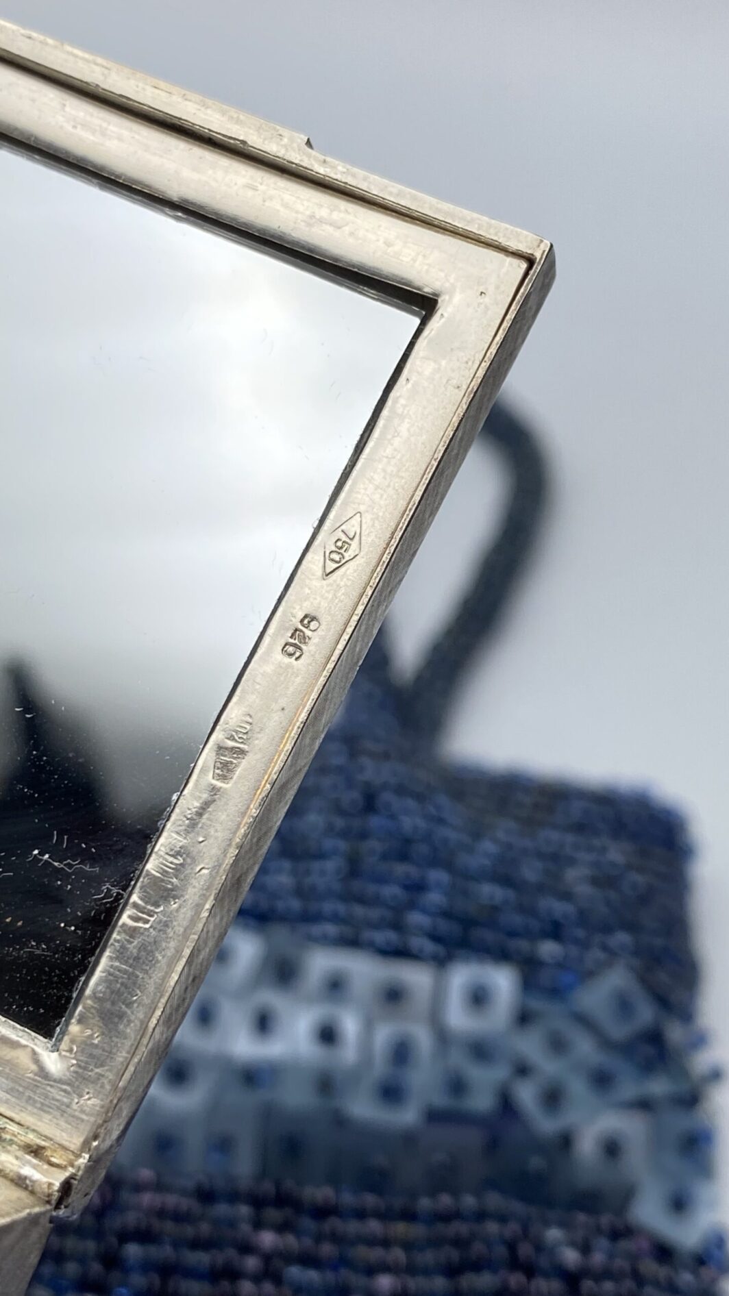 TROUSSE IN ARGENTO 925, ORO 18KT, ZAFFIRI RUBINI E POCHETTE DI PERLINE E STRASS. VINTAGE ANNI ‘50 - immagine 3