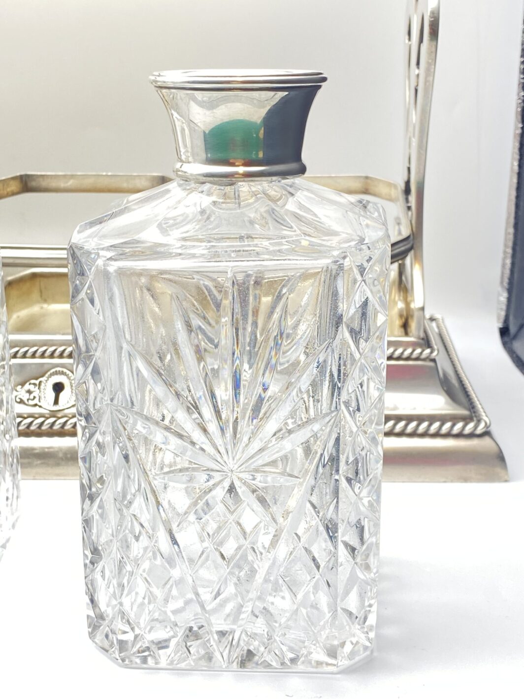 TANTALUS IN SHEFFIELD, ARGENTO 925 E CRISTALLO, FIRMATO WALKER & HALL. ANNO 1904 - immagine 37