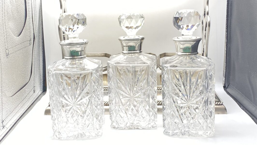 TANTALUS IN SHEFFIELD, ARGENTO 925 E CRISTALLO, FIRMATO WALKER & HALL. ANNO 1904 - immagine 44