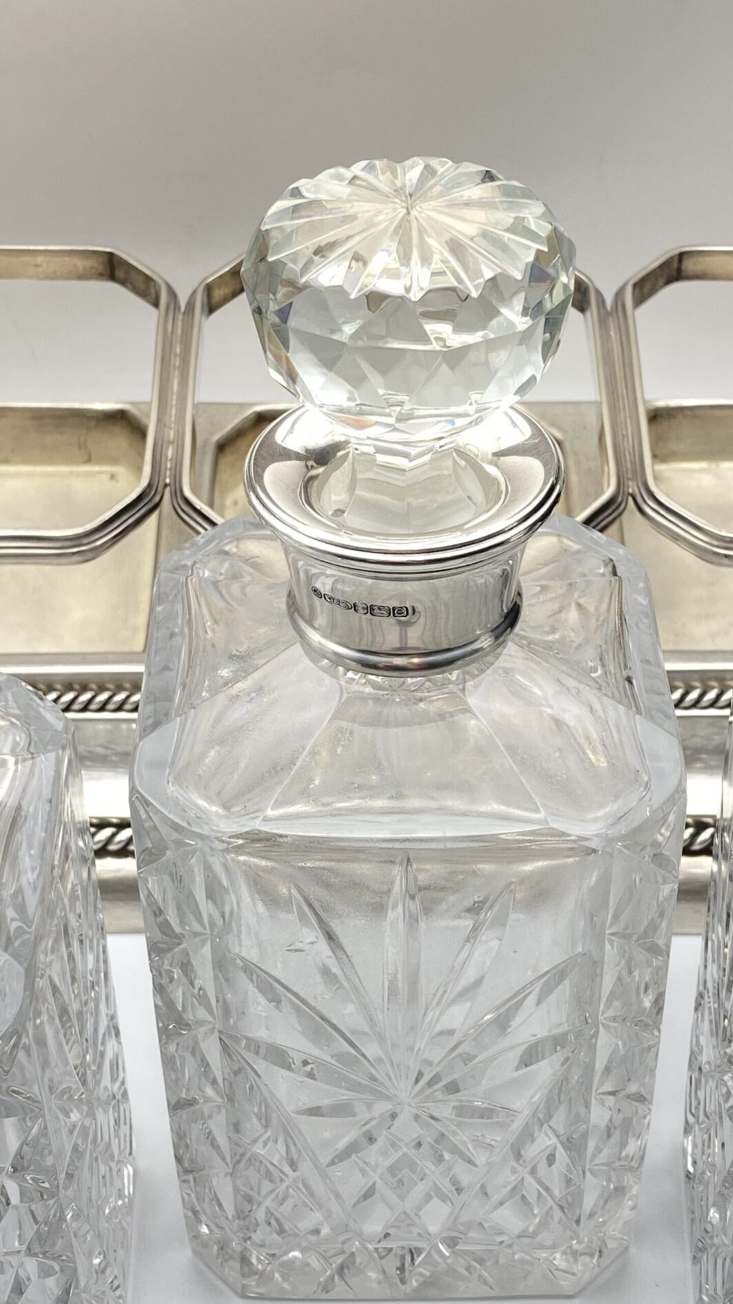 TANTALUS IN SHEFFIELD, ARGENTO 925 E CRISTALLO, FIRMATO WALKER & HALL. ANNO 1904 - immagine 45