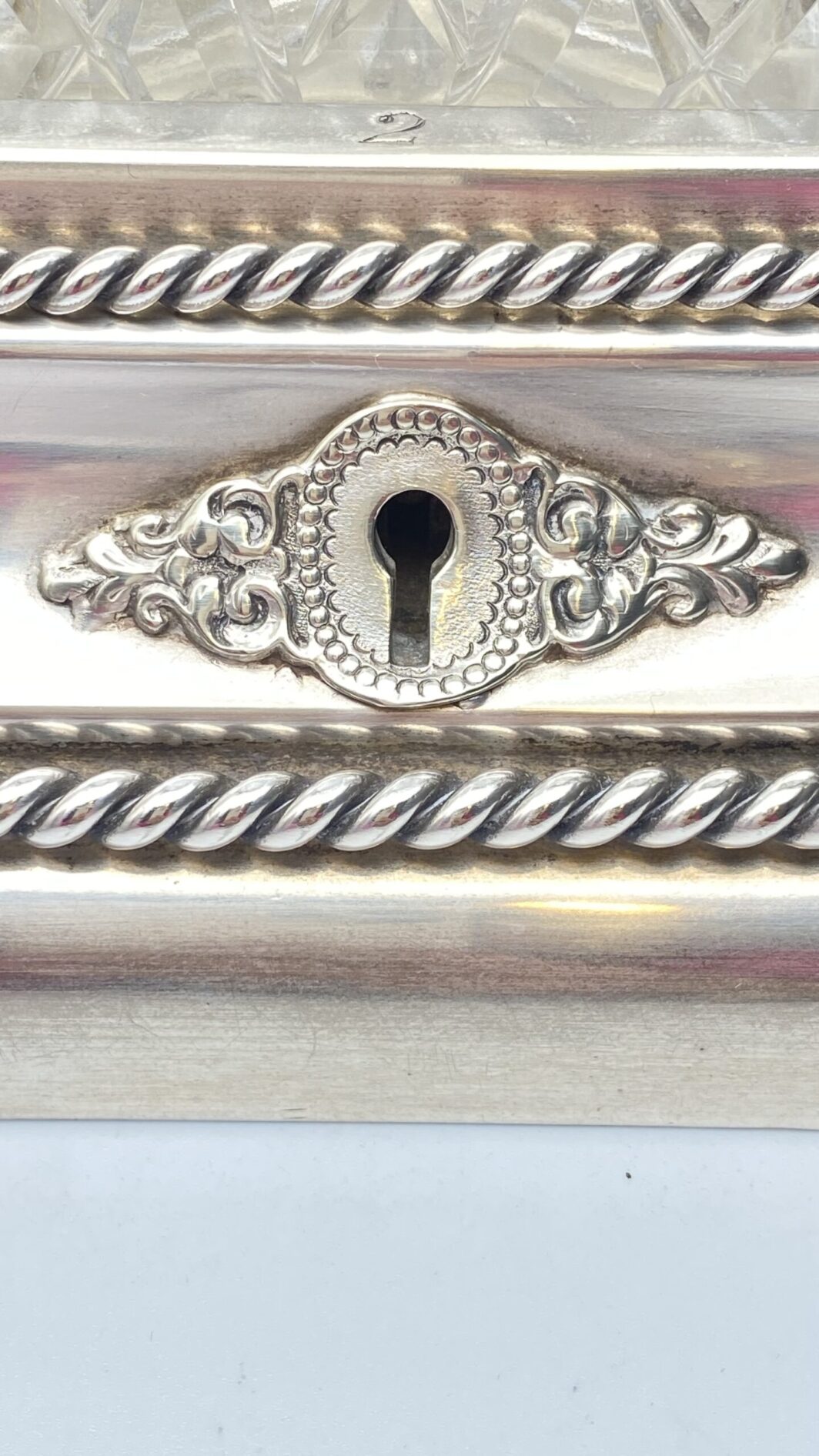 TANTALUS IN SHEFFIELD, ARGENTO 925 E CRISTALLO, FIRMATO WALKER & HALL. ANNO 1904 - immagine 48