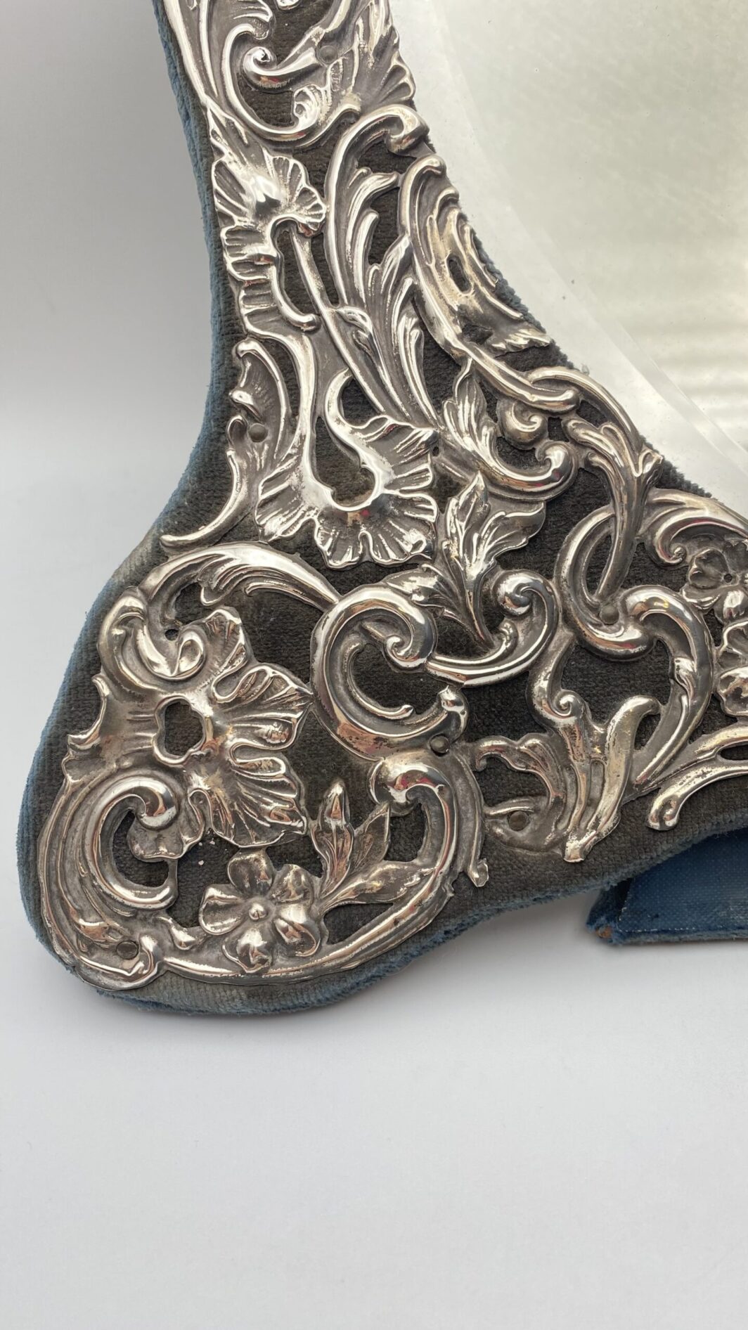 CORNICE A FORMA DI CUORE IN ARGENTO. BIRMINGHAM ANNO 1904 - immagine 14