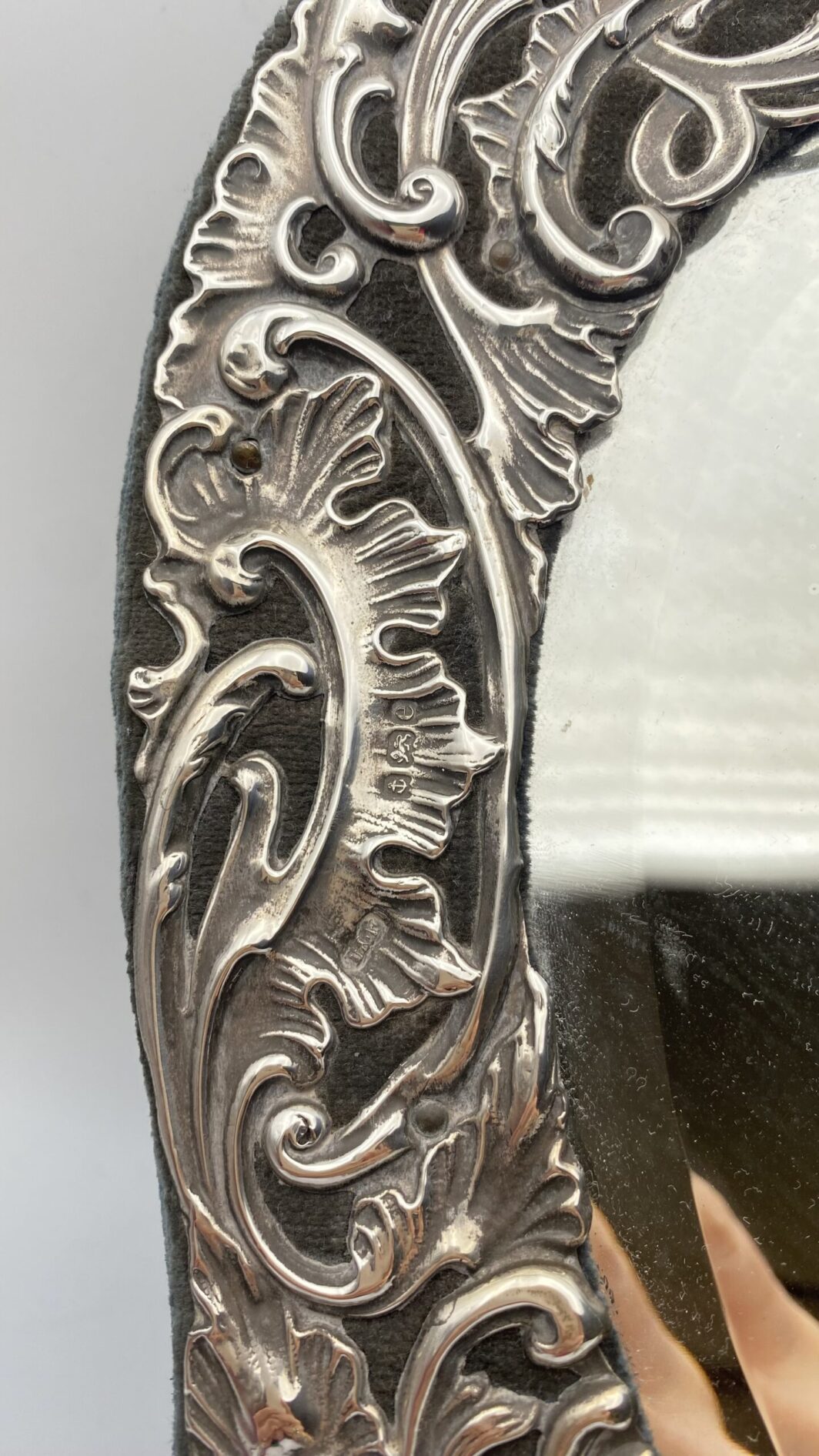 CORNICE A FORMA DI CUORE IN ARGENTO. BIRMINGHAM ANNO 1904 - immagine 12