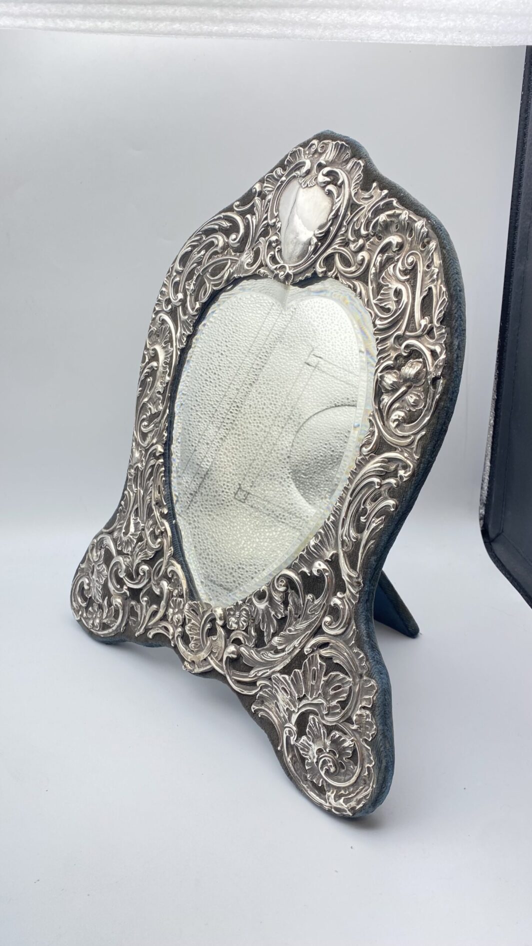 CORNICE A FORMA DI CUORE IN ARGENTO. BIRMINGHAM ANNO 1904 - immagine 7