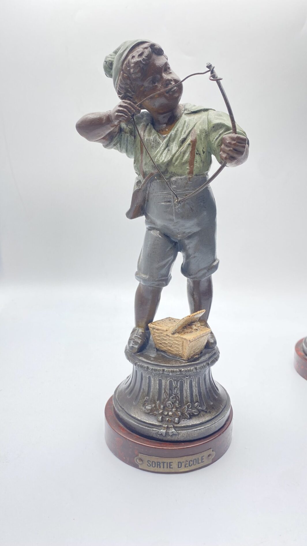 MONELLI ‘’SORTIE DE L’ECOLE’’ IN ANTIMONIO POLICROMO. SCULTORE GEO MAXIM (1885-1940) - immagine 22