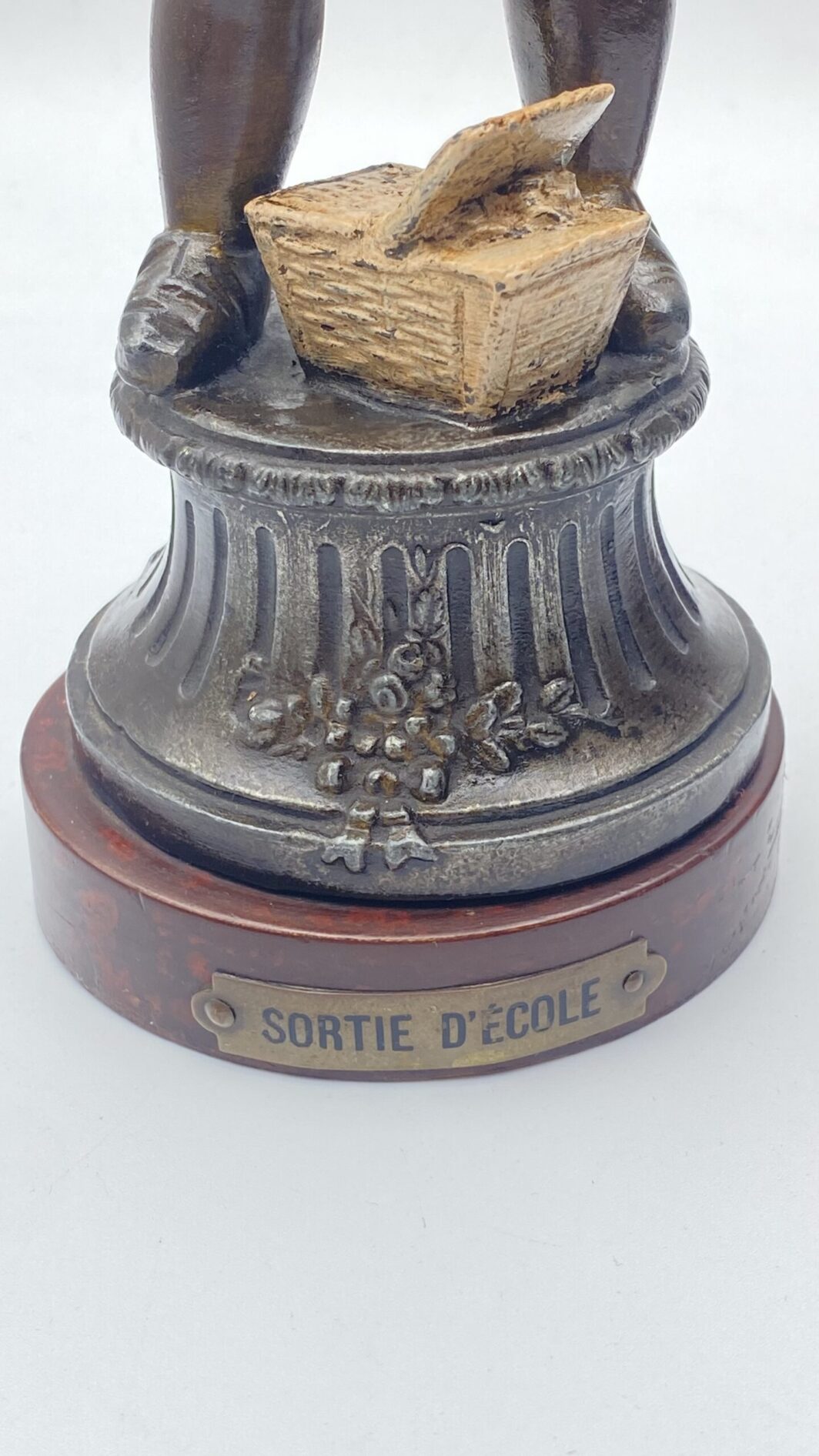 MONELLI ‘’SORTIE DE L’ECOLE’’ IN ANTIMONIO POLICROMO. SCULTORE GEO MAXIM (1885-1940) - immagine 16