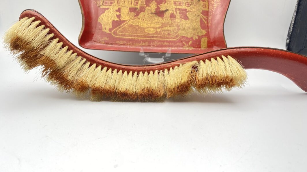 ANTICO SET RACCOGLI BRICIOLE IN PAPIER MACHÉ ROSSO CHINOISE. FRANCIA, NAPOLEONE III - immagine 11