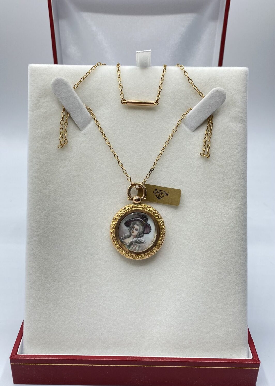 COLLANA CON MINIATURA PENDENTE, IN ORO 14 KT. EPOCA NAPOLEONE III