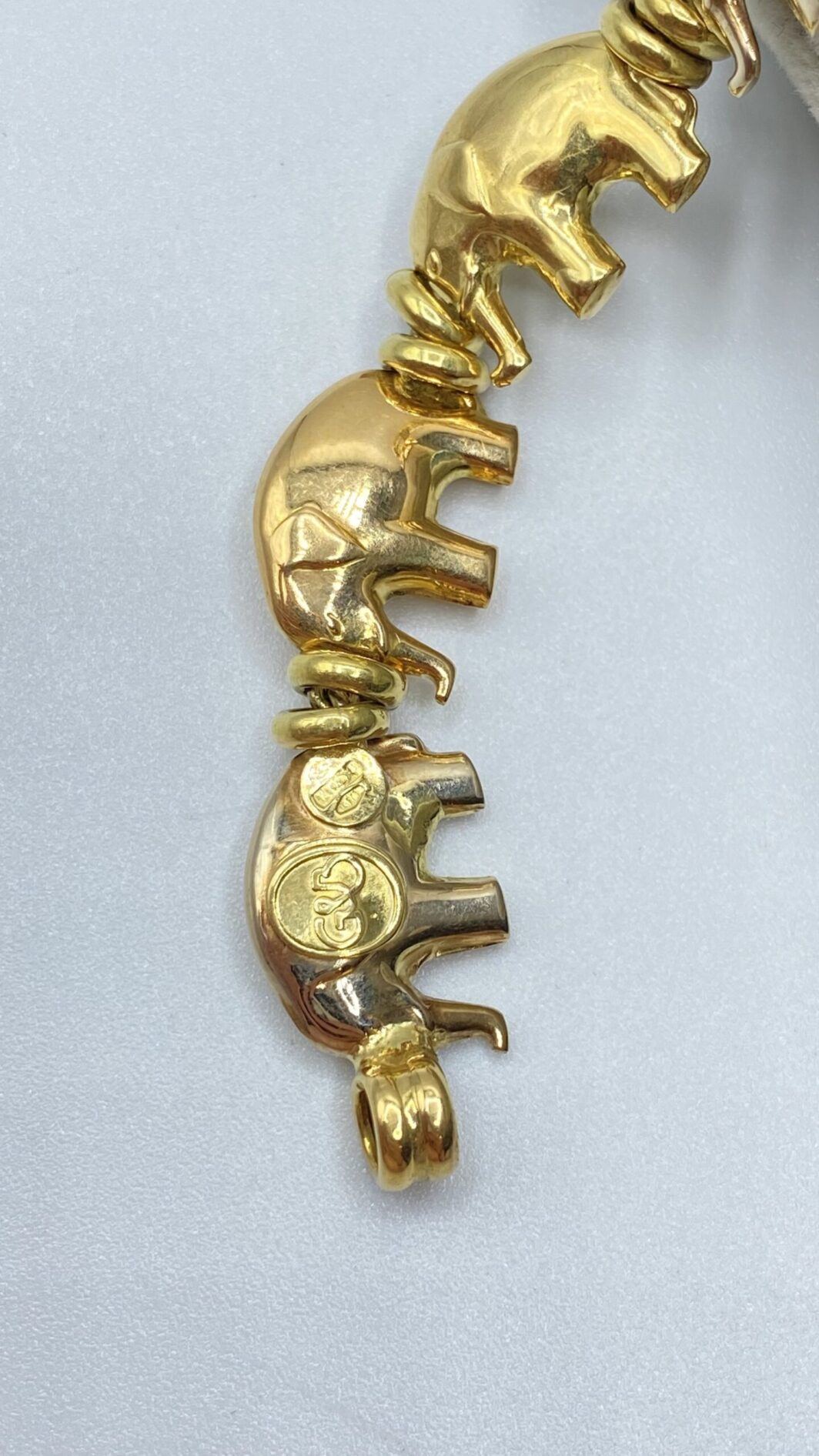 BRACCIALE VINTAGE IN ORO GIALLO, BIANCO E ROSA, 18 KT, CON ELEFANTI - immagine 4
