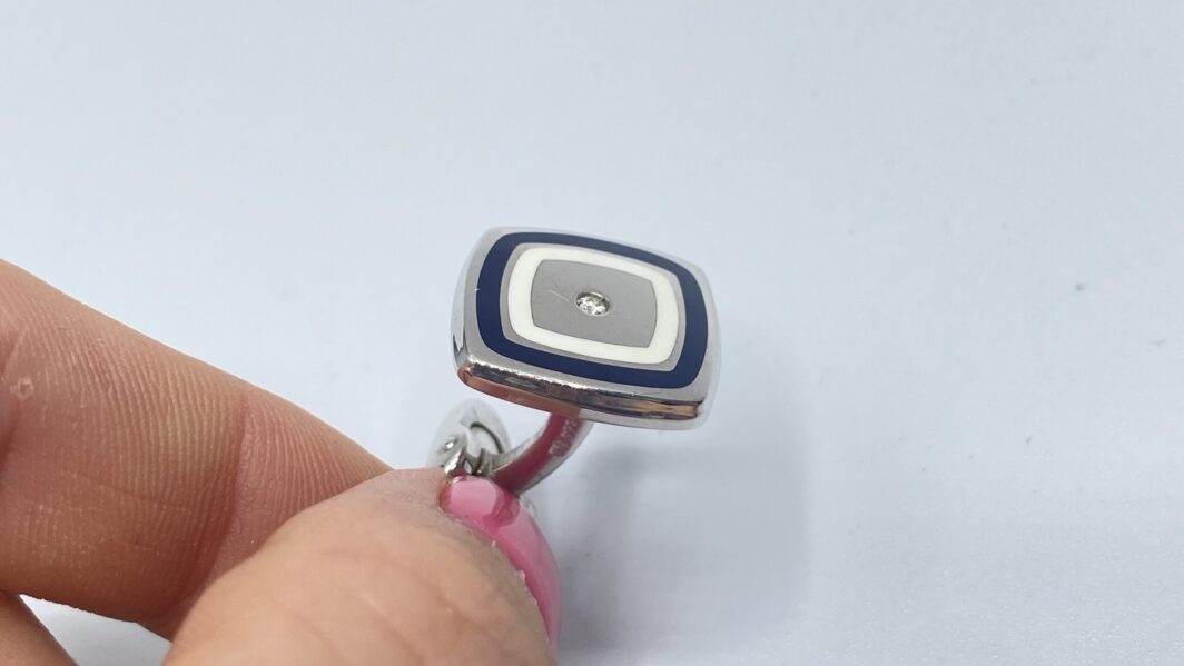 PAIO DI GEMELLI IN ARGENTO, SMALTI E BRILLANTI. - immagine 3