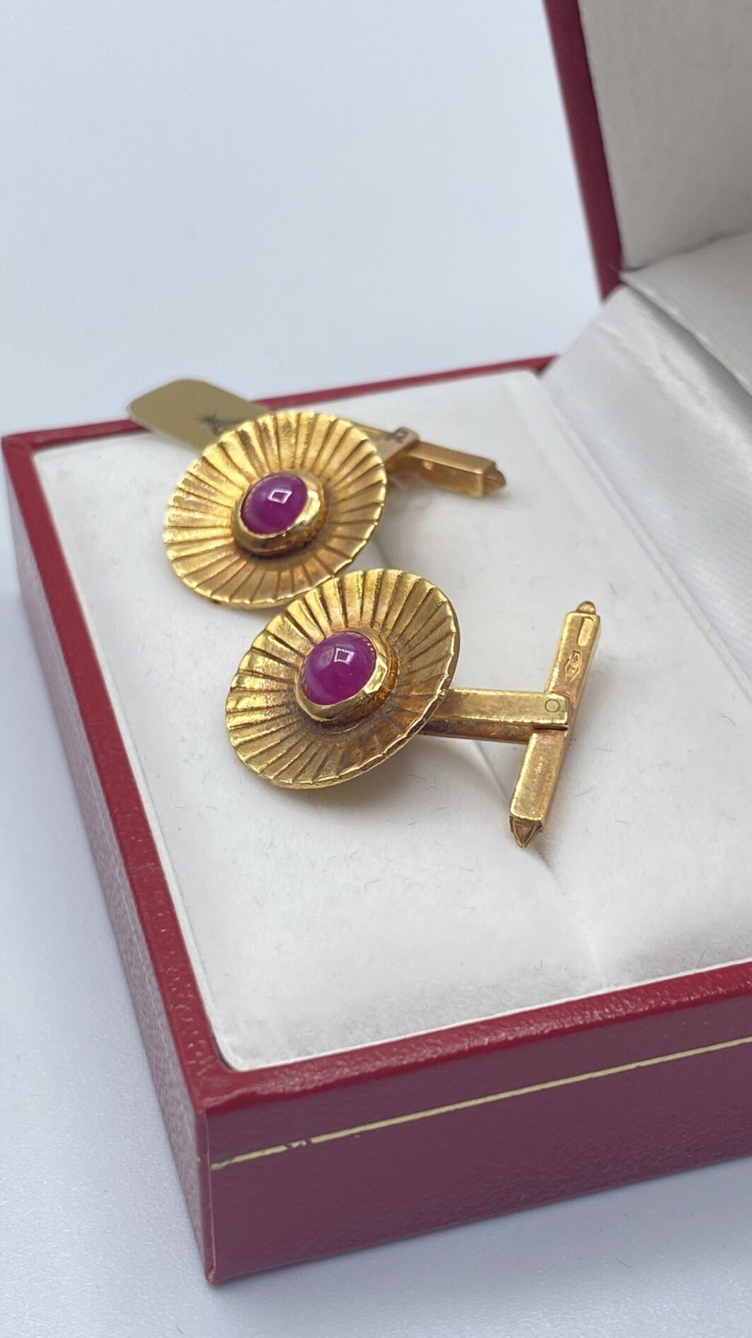 PAIO DI GEMELLI VINTAGE ANNI ‘30, IN ORO 18KT E RUBINI. - immagine 6